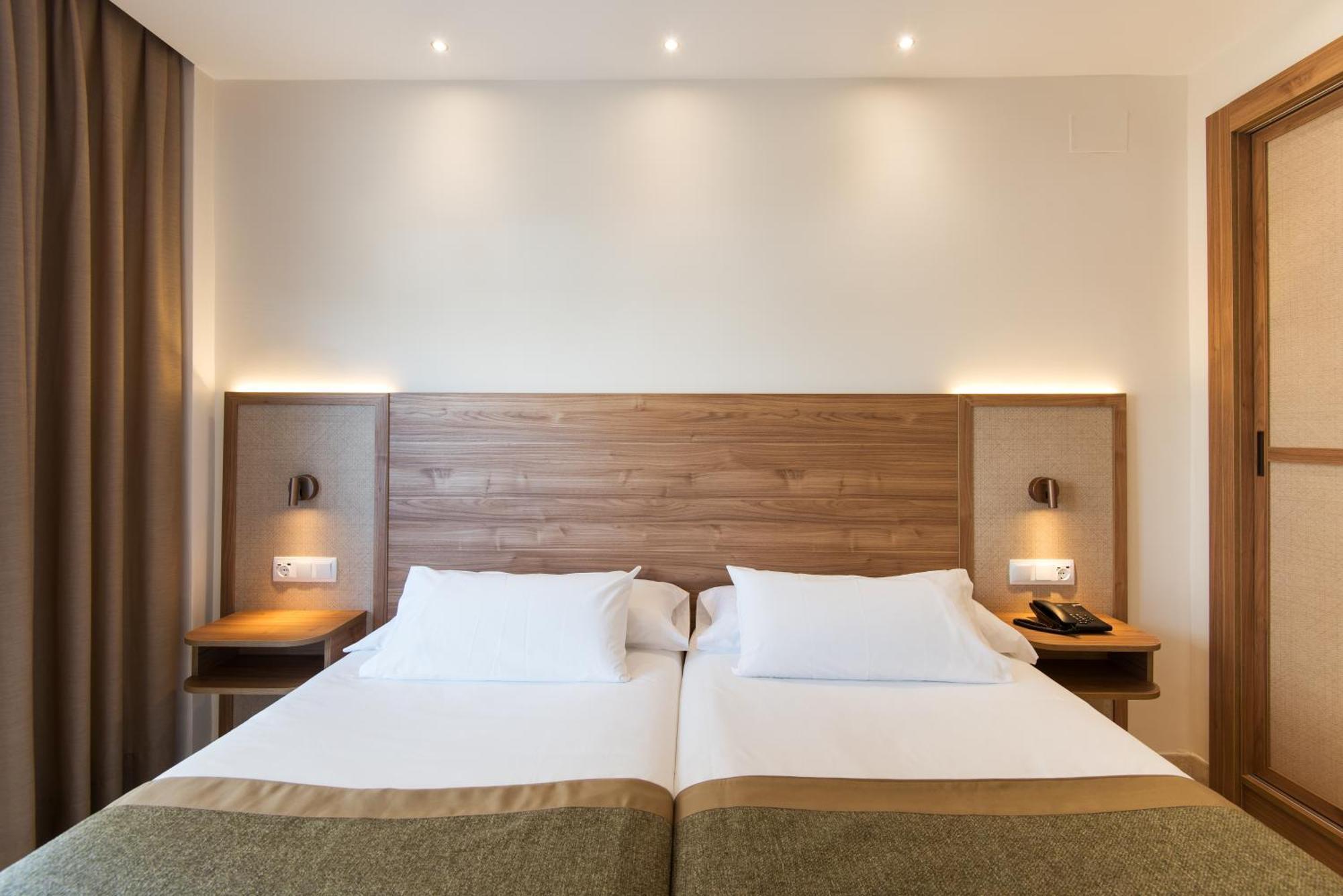 Hotel Tarik Torremolinos Luaran gambar
