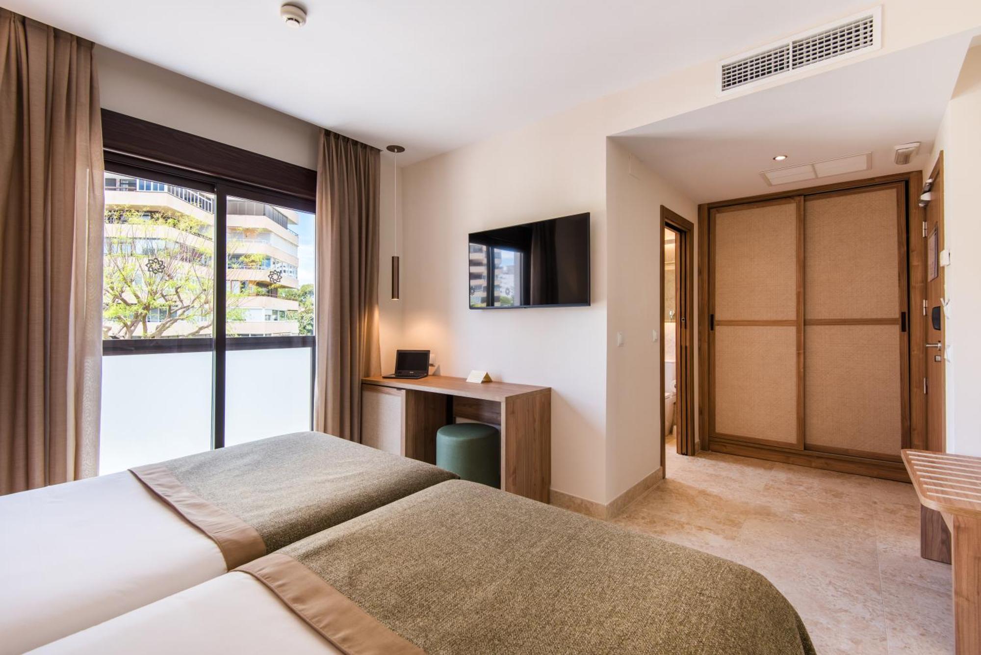 Hotel Tarik Torremolinos Luaran gambar