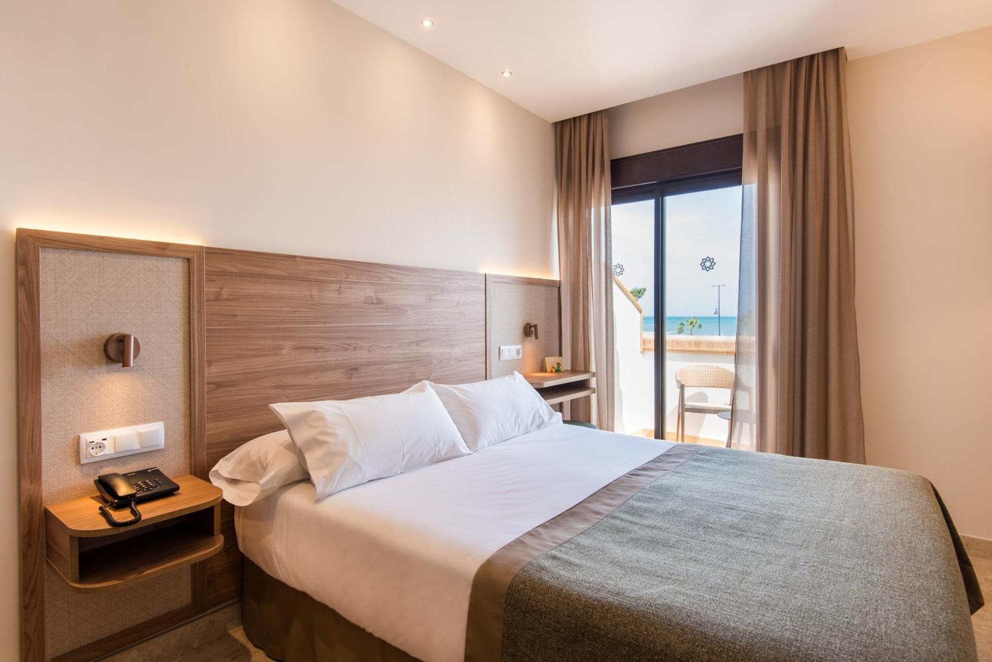 Hotel Tarik Torremolinos Luaran gambar