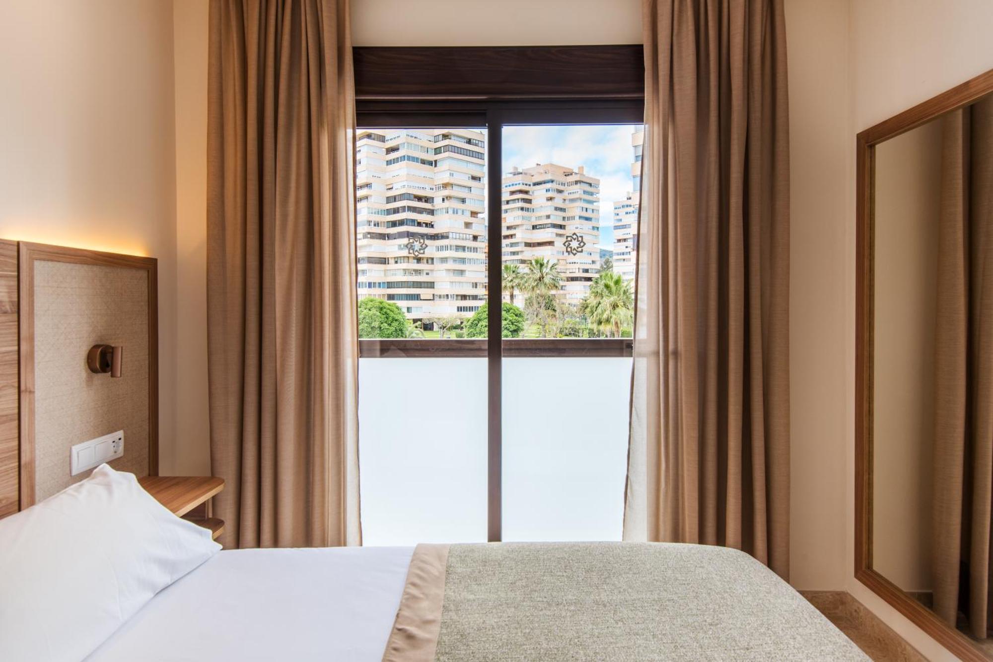 Hotel Tarik Torremolinos Luaran gambar